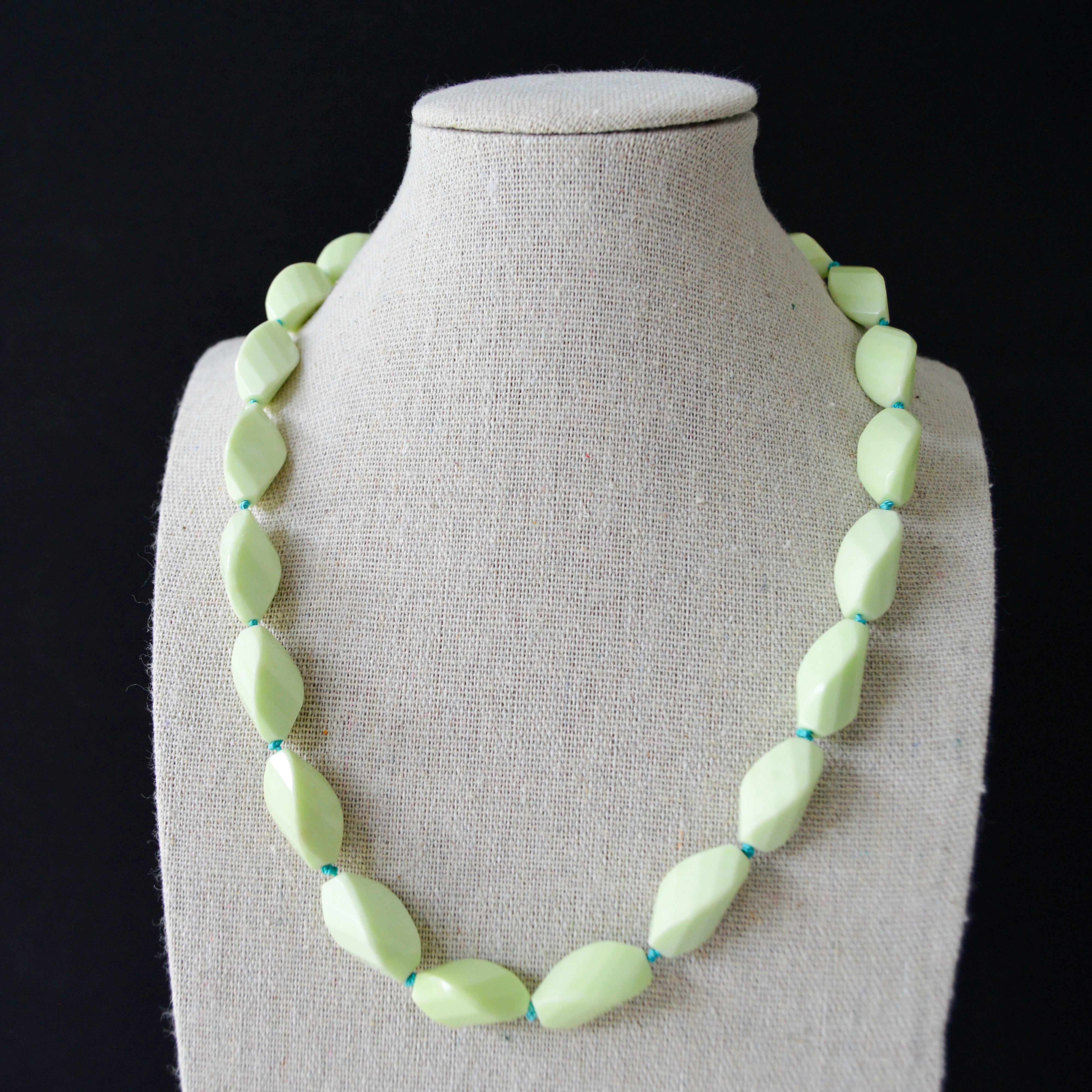 Lemon Chrysoprase Necklace