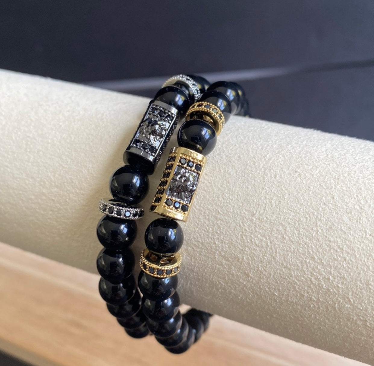 Onyx with Lion Motif Bracelet